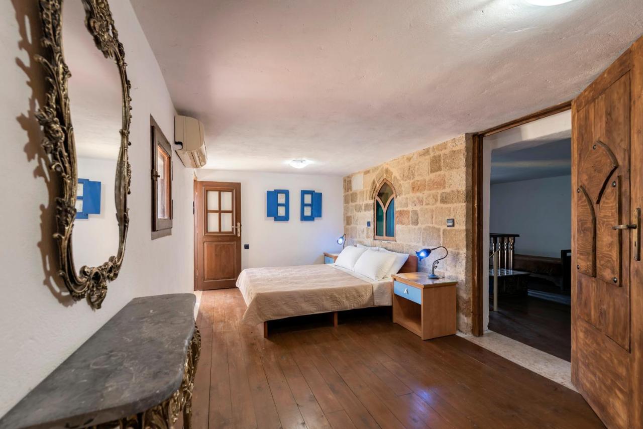 Secret Garden - Old Town Apartamento Rhodes City Exterior foto