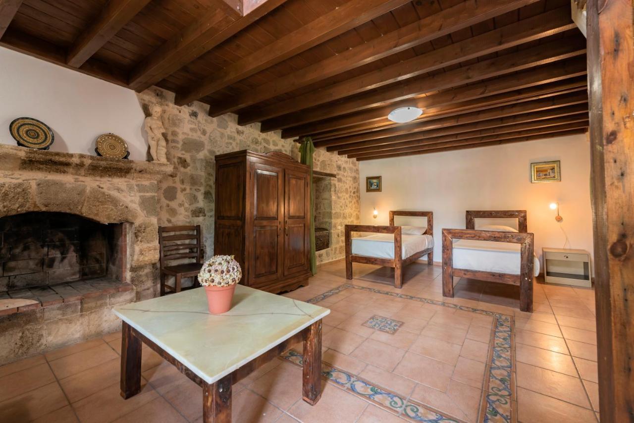 Secret Garden - Old Town Apartamento Rhodes City Exterior foto